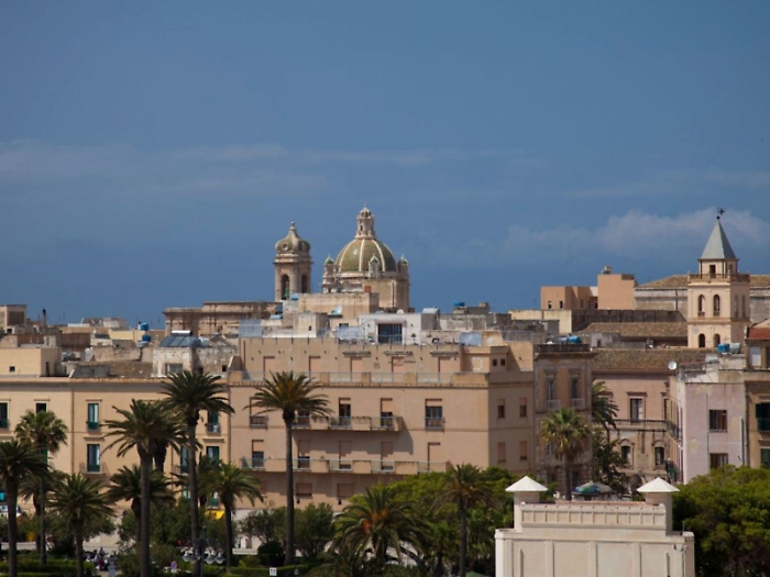 La denuncia di Erythoro: &laquo;Si sta mettendo tanto cemento e gli alberi sono sempre meno&raquo;