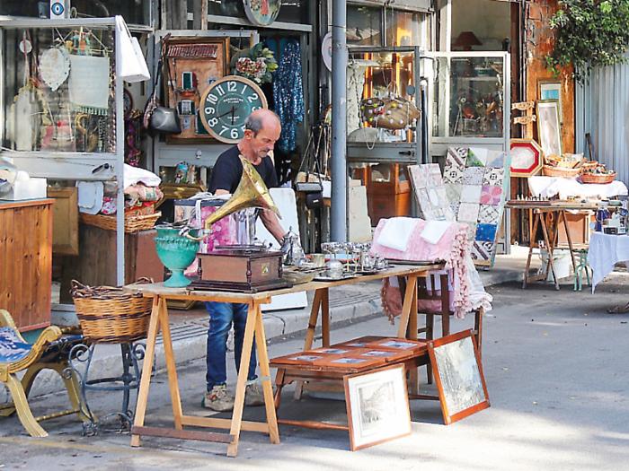 La storia di Nunzio e Rosalia amore autentico tra oggetti che raccontano il tempo