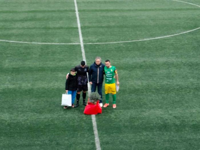 Quando una partita di calcio diventa l&rsquo;ultimo rifugio di una comunit&agrave;