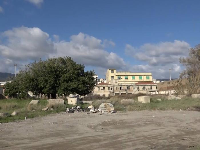 Un piano per fare tornare balneabili le spiagge di Maregrosso e Contesse