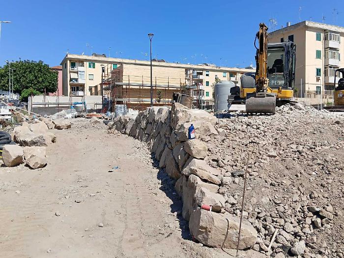 Da baraccopoli fatiscenti ad aree di aggregazione, la rinascita della citt&agrave;