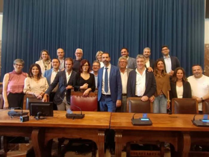 Lutto cittadino per Giulia: slitta di un giorno il Consiglio 