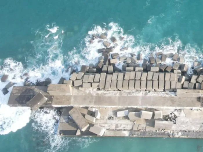 Giardini Naxos, porto sferzato dal vento: disagi per le barche e il pontile