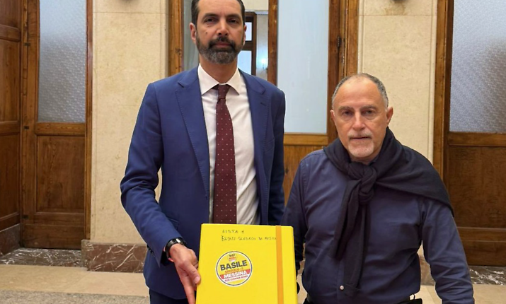 Messina, l'esercito dei mille candidati in 15 liste per Basile sindaco