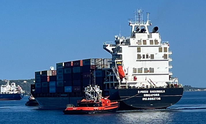 Milazzo, sbarco storico a Giammoro: ormeggia la prima mega portacontainer X‑Press Sagarmala
