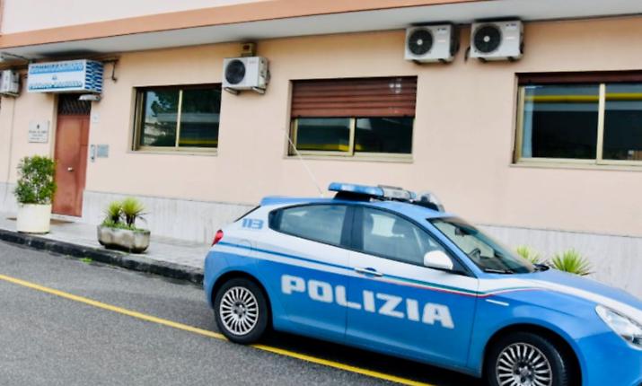 Con la cocaina sotto il giubbotto: arrestato pusher 38enne