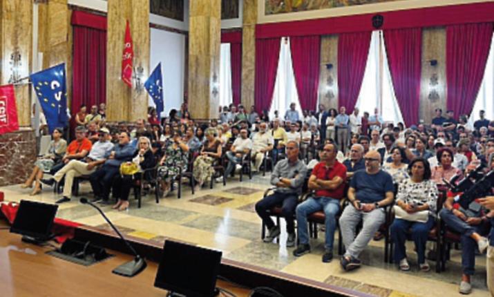 Sindacati in rivolta per mancati stipendi e progressioni
